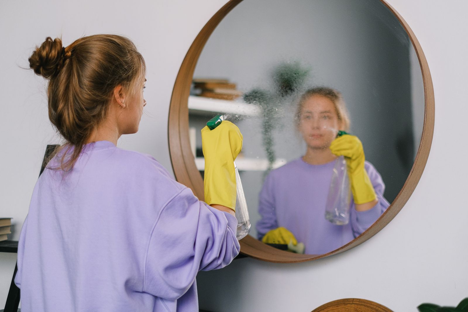 Deep cleaning a home in Rogers, AR